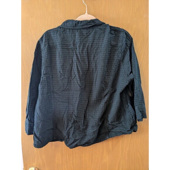 Focus Casual Lifestyle XL Button Up Top - Picture 3 of 5